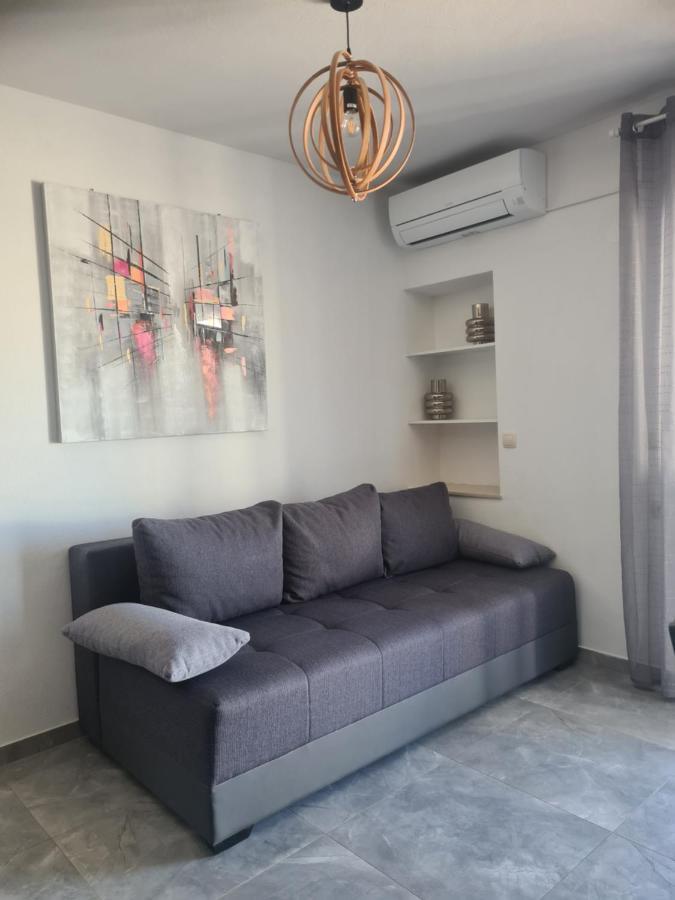 Hello Sunshine - Apartment On The Beach Zubovići Εξωτερικό φωτογραφία
