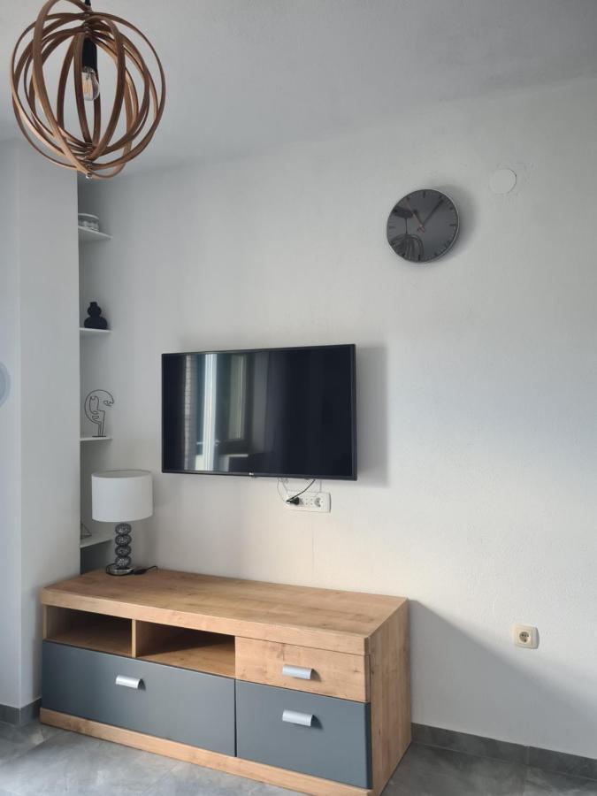 Hello Sunshine - Apartment On The Beach Zubovići Εξωτερικό φωτογραφία